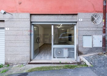 Edificio all\'aperto - Locale Commerciale LARGO LOLLI
 
3/4, Mentana - foto 2