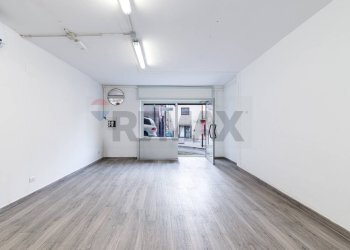 Stanza vuota - Locale Commerciale LARGO LOLLI
 
3/4, Mentana - foto 6