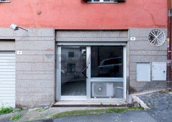 Edificio all\'aperto - Locale Commerciale LARGO LOLLI
 
3/4, Mentana - foto 18