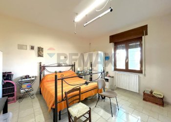 Camera / camera da letto - Villa via nocelle
 
42, Dragoni - foto 12