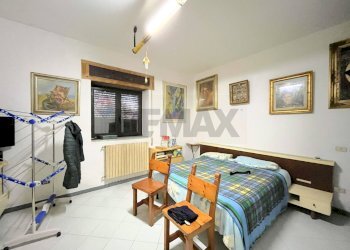 Camera / camera da letto - Villa via nocelle
 
42, Dragoni - foto 15