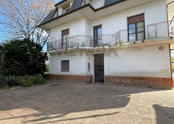 Casa all\'aperto - Villa via nocelle
 
42, Dragoni - foto 24