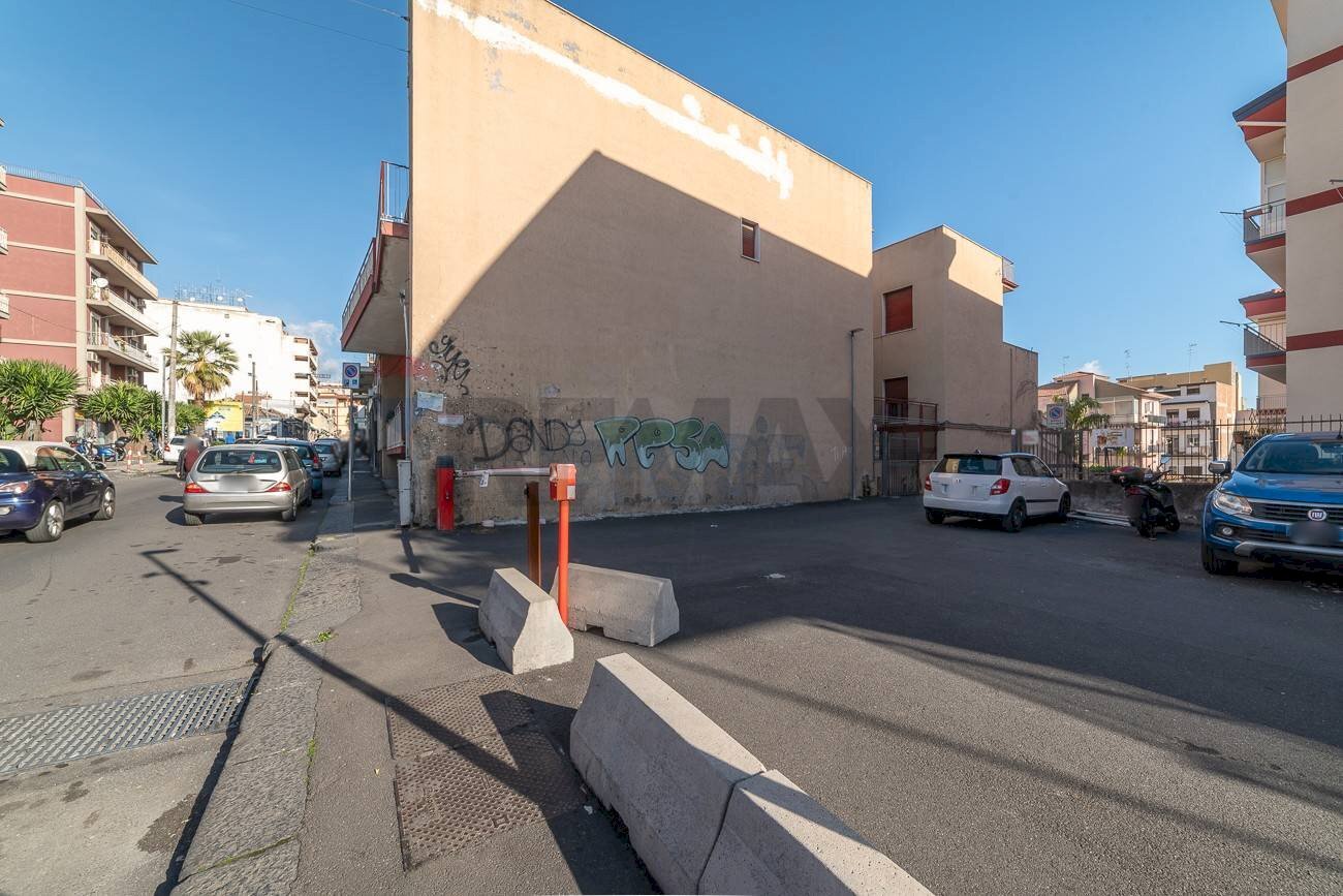 Edificio all\'aperto - Commercial Premises Via Del Bosco
298, Catania - photo 3