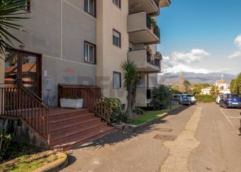 Edificio all\'aperto - Appartamento Via Giuseppe Vitale
 
6, Valverde - foto 3