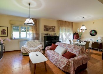 Sala da pranzo - Appartamento Via Giuseppe Vitale
 
6, Valverde - foto 6