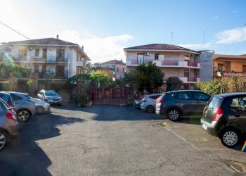 Edificio all\'aperto - Trilocale Via Firenze
 
116, Aci Castello - foto 2