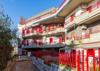 Edificio all\'aperto - Trilocale Via Firenze
 
116, Aci Castello - foto 3