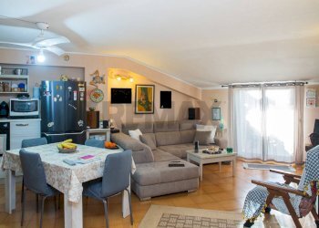 Sala da pranzo - Trilocale Via Firenze
 
116, Aci Castello - foto 9