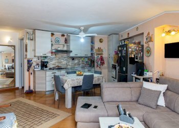 Sala da pranzo - Trilocale Via Firenze
 
116, Aci Castello - foto 12