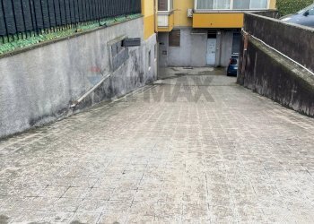 Edificio all\'aperto - Locale Commerciale via pacinotti
 
23, Catania - foto 3