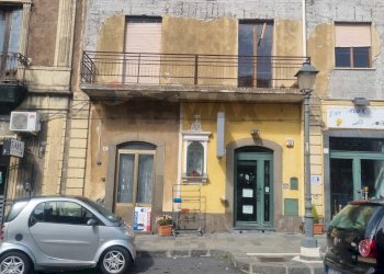 Edificio all\'aperto - Casa indipendente Via Vittorio Emanuele III
 
63, Belpasso - foto 4