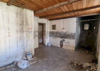 Stanza vuota - Casa indipendente Via Vittorio Emanuele III
 
63, Belpasso - foto 15