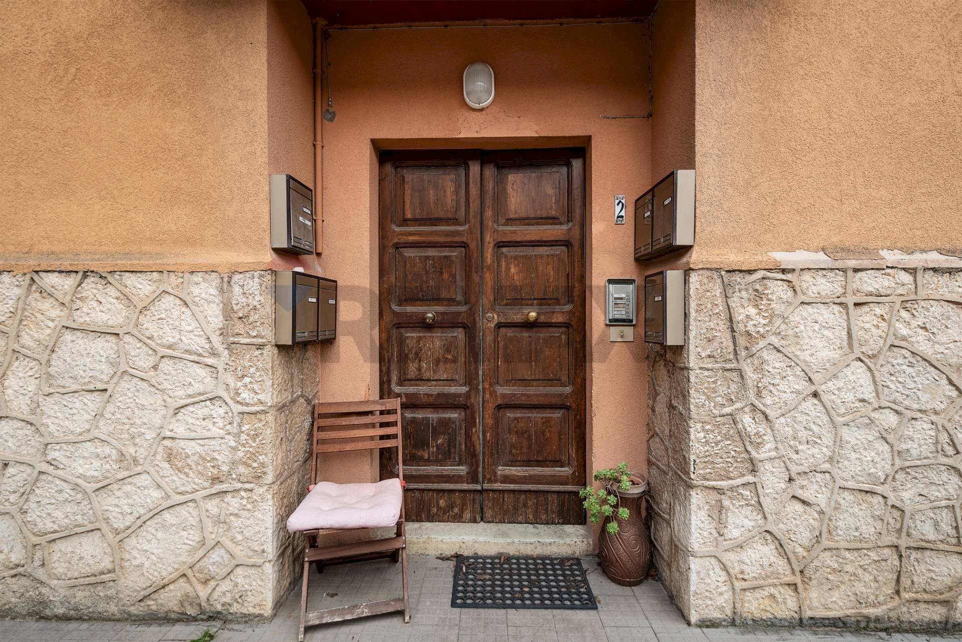 Ricezione / Lobby - Apartment Via Martiri Della Resistenza
2B, Serra San Quirico - photo 2