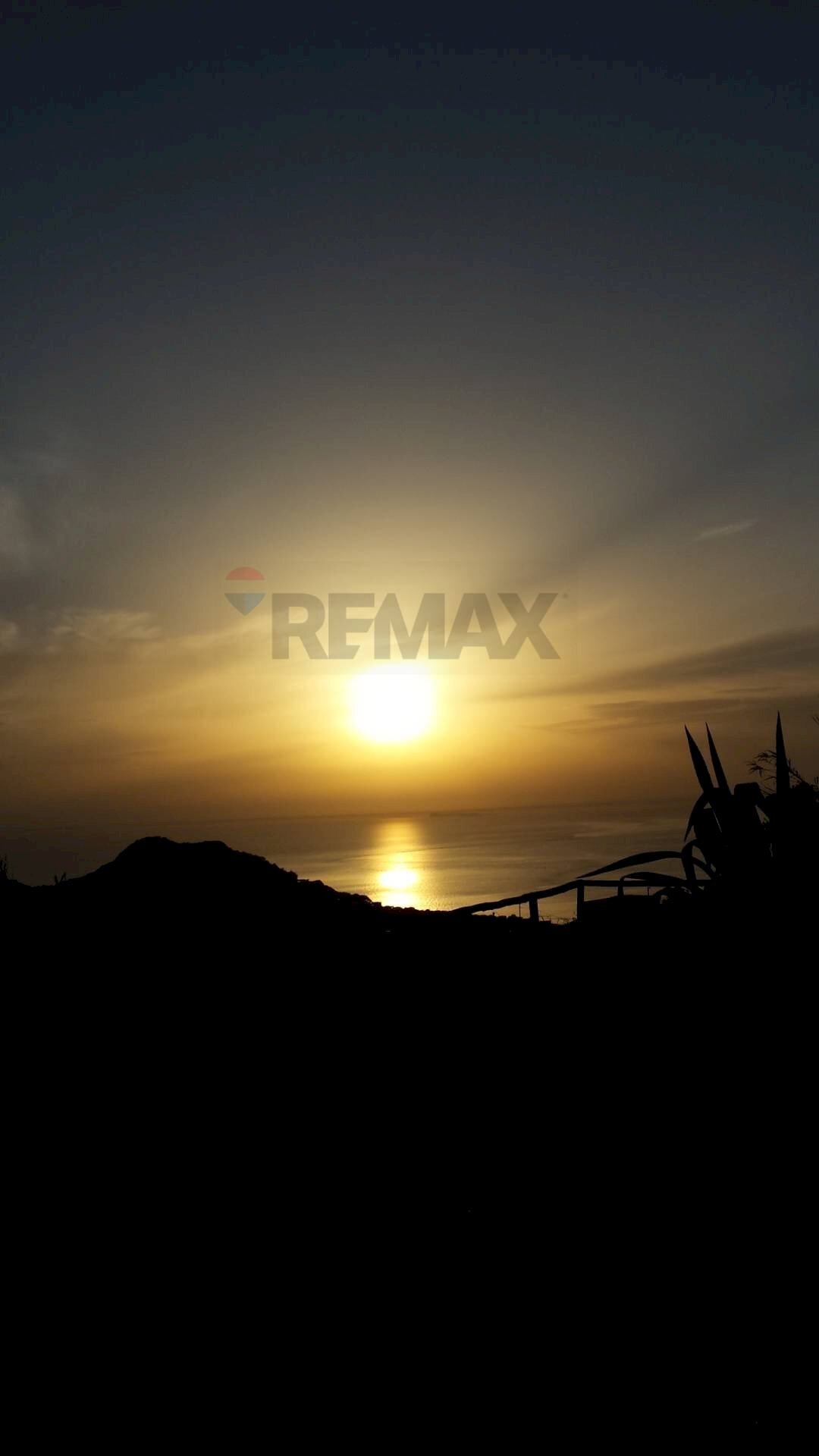 Vista delle montagne - Commercial Premises Via Ciglio
 
75, Serrara Fontana - photo 1