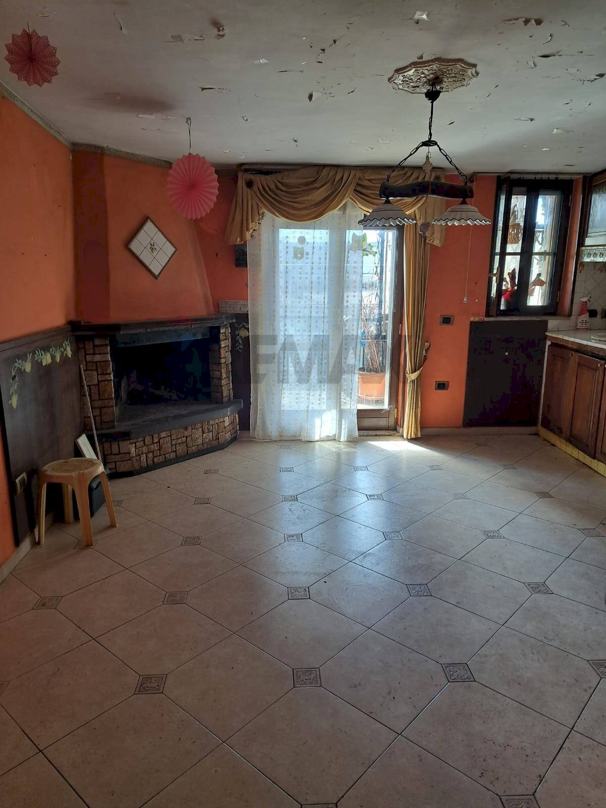 Stanza vuota - Appartamento Poggiomarino - foto 3