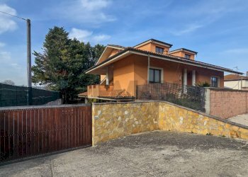 Casa all\'aperto - Villa Contrada san Pantaleone Piane
 
162, Miglianico - foto 1