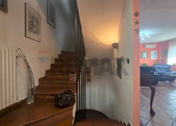 Scale - Villa Contrada san Pantaleone Piane
 
162, Miglianico - foto 28