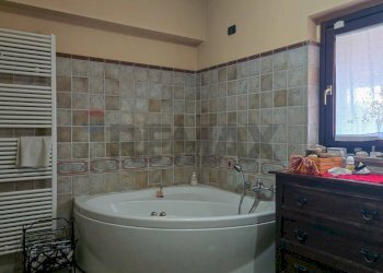 bagno con vasca idromassaggio - Villa Contrada san Pantaleone Piane
 
162, Miglianico - foto 36