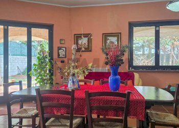 Sala da pranzo - Villa Contrada san Pantaleone Piane
 
162, Miglianico - foto 55