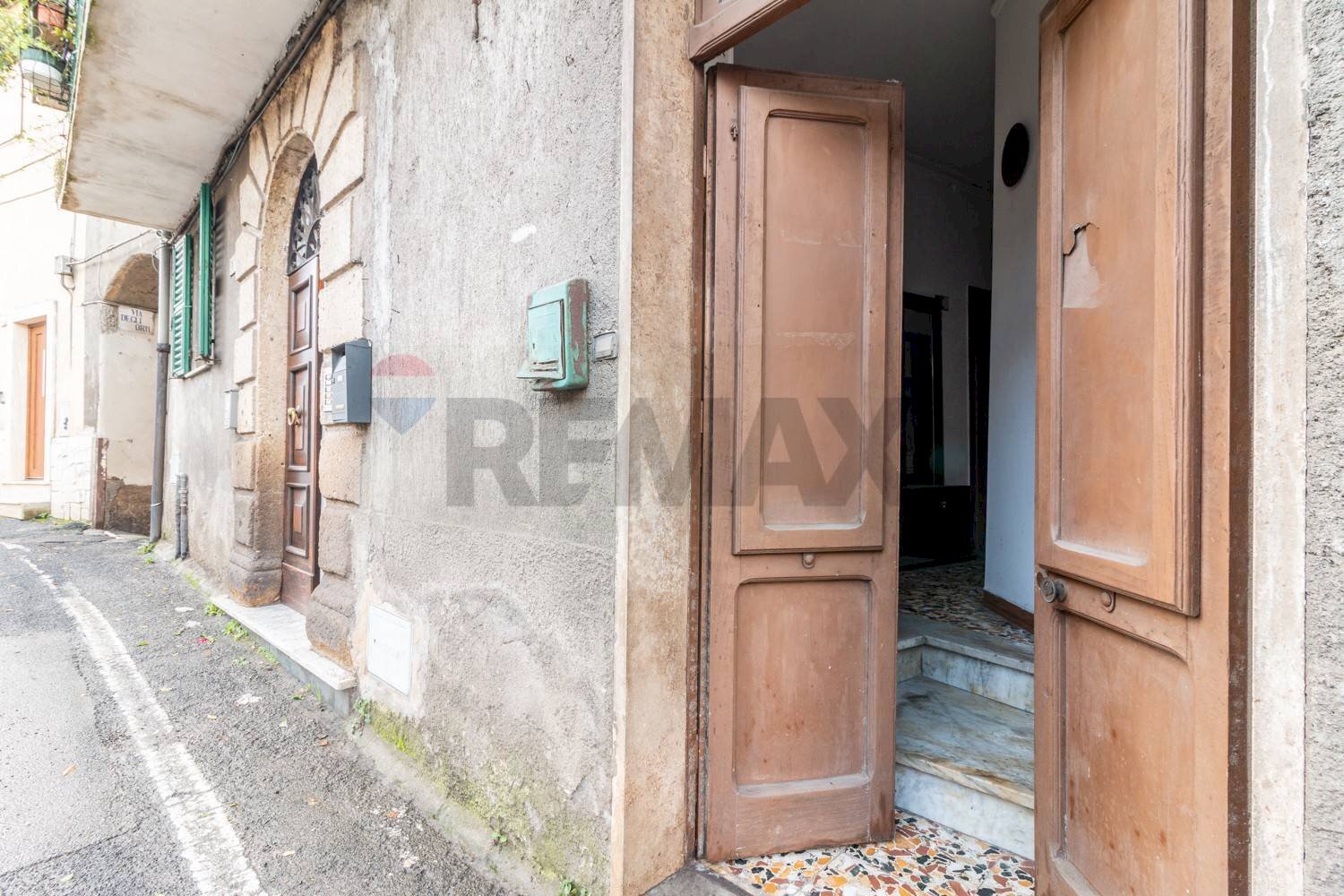 Edificio all\'aperto - Three-room apartment Via Roma
36, Ischia di Castro - photo 3