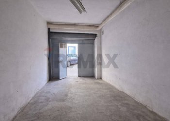 Stanza vuota - Box Via Brigadier Sollitto
 
39, Vieste - foto 3