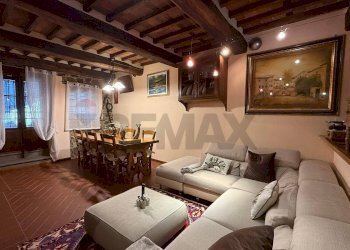 Sala da pranzo - Casa semi indipendente Borgo a Mozzano - foto 2