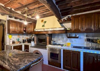 Cucina - Casa semi indipendente Borgo a Mozzano - foto 5