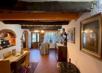 Hall / corridoio - Casa semi indipendente Borgo a Mozzano - foto 11