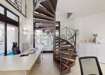 Scale - Shop Via Montebello
 
14, Busto Arsizio - photo 7