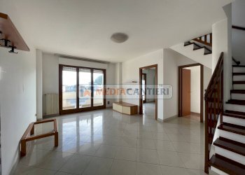 Foto 3 - Trilocale VIA SALARA
 
77, Città Sant'Angelo - foto 3