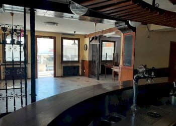 Ricezione / Lobby - Commercial Premises Via Roma
 
32 e 34, Fregona - photo 27