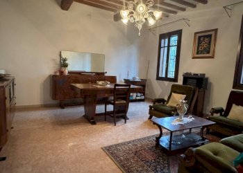 Sala da pranzo - Casa indipendente Viale Resistenza
 
11, Rolo - foto 1