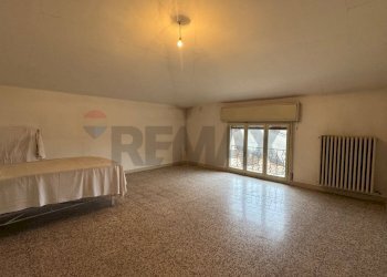 Camera / camera da letto - Casa indipendente Viale Resistenza
 
11, Rolo - foto 13