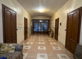 Hall / corridoio - Casa indipendente Viale Resistenza
 
11, Rolo - foto 20