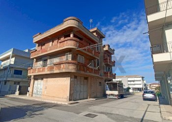 Edificio all\'aperto - Casa semi indipendente degli abeti
 
15, Comiso - foto 3
