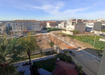 Edificio all\'aperto - Casa semi indipendente degli abeti
 
15, Comiso - foto 35