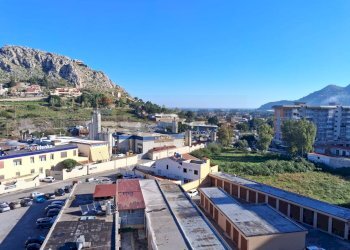 Vista delle montagne - Quadrilocale Via Giulio Verne
 
8, Palermo - foto 1
