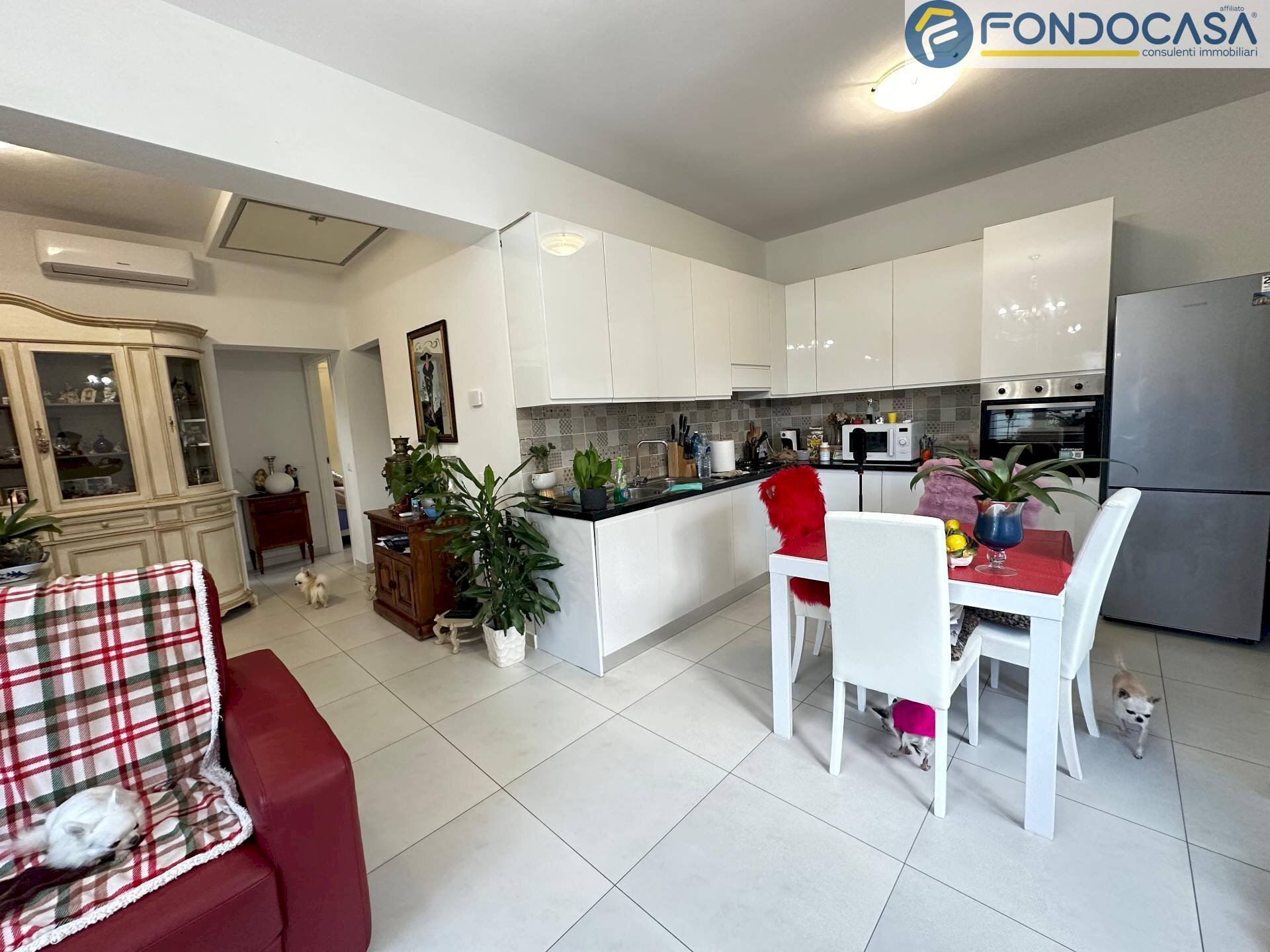 soggiorno e zona pranzo - Casa indipendente Via san Domenichino, Massa - foto 3