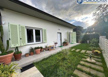 giardino - Casa indipendente Via san Domenichino, Massa - foto 14