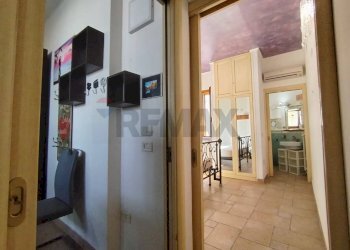 Hall / corridoio - Casa indipendente Campi Salentina - foto 13