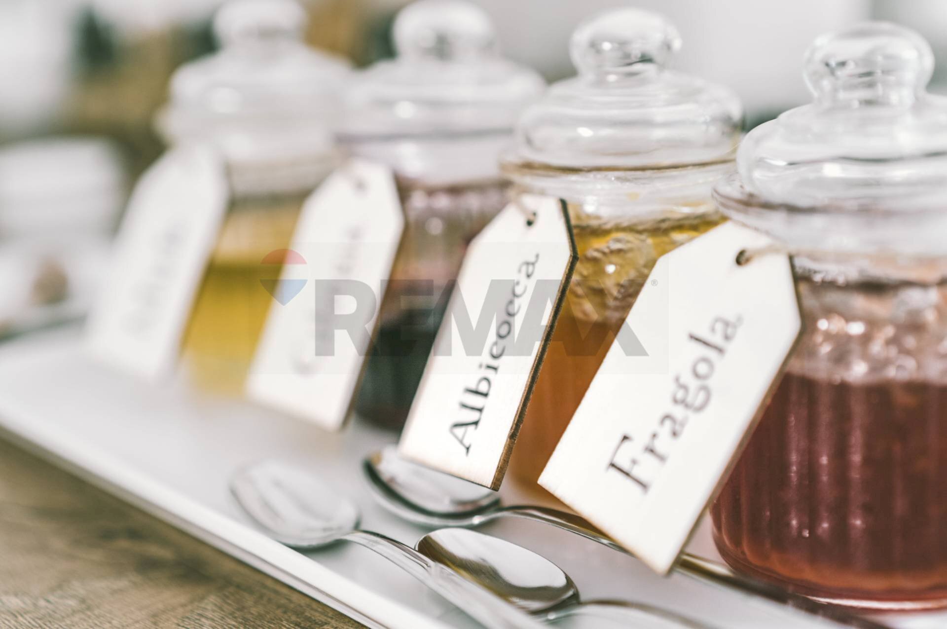 Dettagli - Attività Commerciale Corso Umberto I
98, Molfetta - foto 3