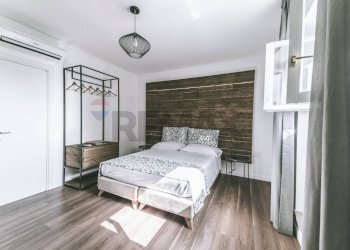 Camera / camera da letto - Attività Commerciale Corso Umberto I
 
98, Molfetta - foto 12