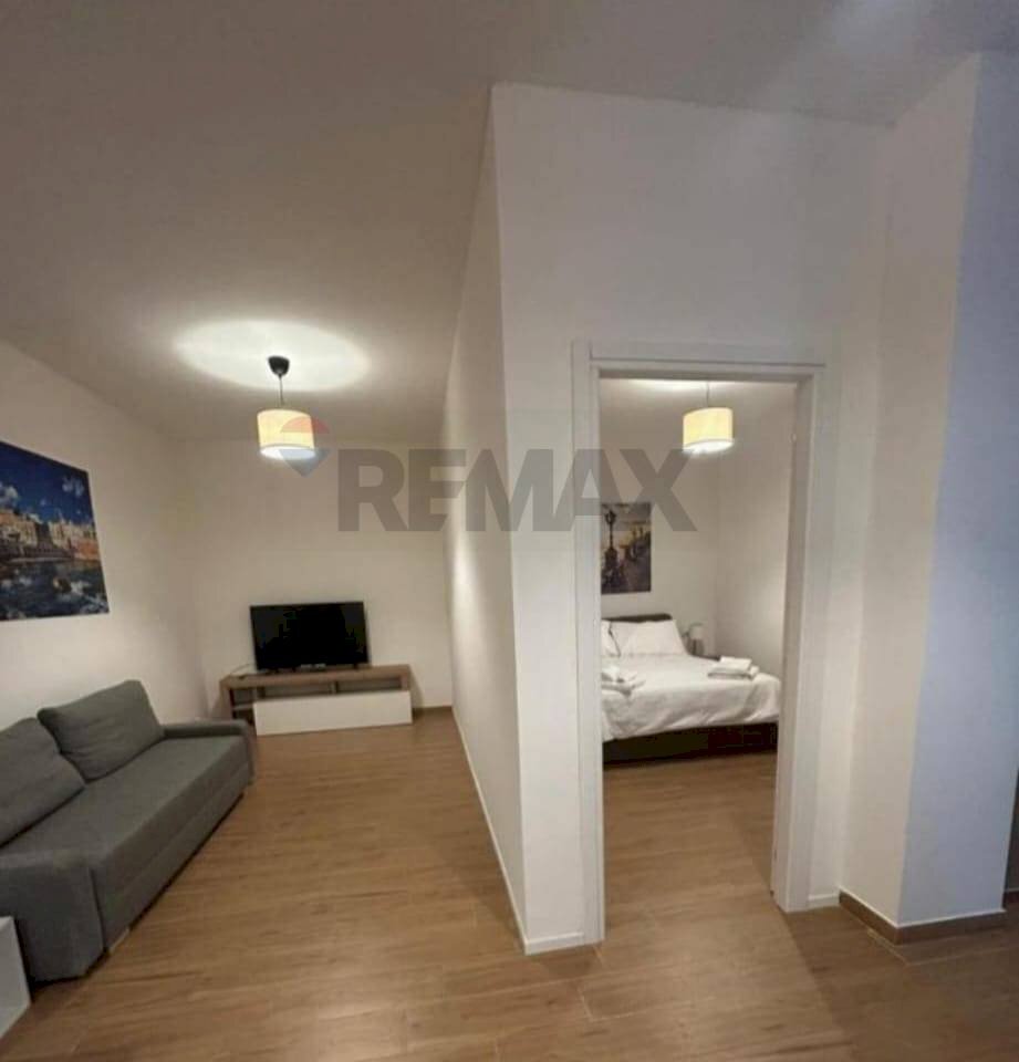 Soggiorno - Monolocale Via Sparano Da Bari
82, Bari - foto 2