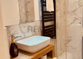 Bagno - Monolocale Via Sparano Da Bari
 
82, Bari - foto 6