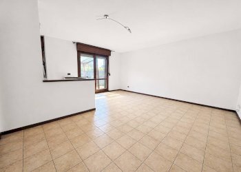 Foto 12 - Three-room apartment Via Cavalcanti
 
12, Mozzo - photo 12
