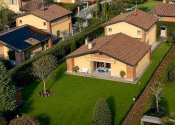 Foto 1 - Villa via garibaldi
 
12, Mozzo - photo 1