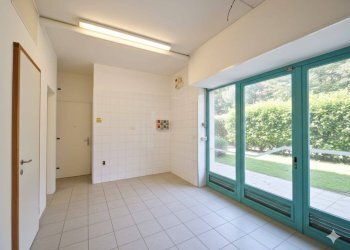 Foto 16 - Commercial Premises Viale Cristoforo Colombo, Camaiore - photo 16