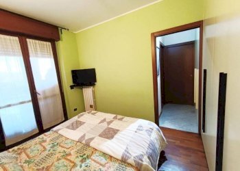 Camera da letto - Bilocale via Sapri, 9, Milano (zona Musocco) - foto 22