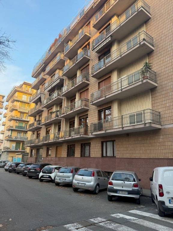 Facciata - Four-room apartment via Leopoldo Lanfranco, 7, Torino (neighborhood Santa Rita) - photo 3