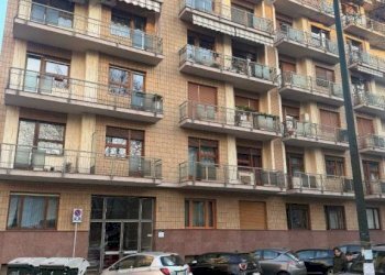 Facciata - Quadrilocale via Leopoldo Lanfranco, 7, Torino (zona Santa Rita) - foto 5